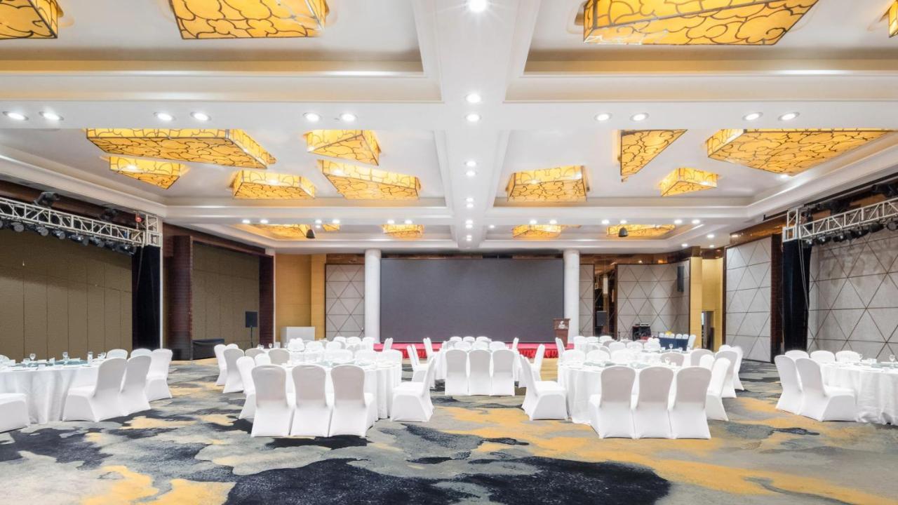 Holiday Inn Shijiazhuang Central By Ihg Экстерьер фото